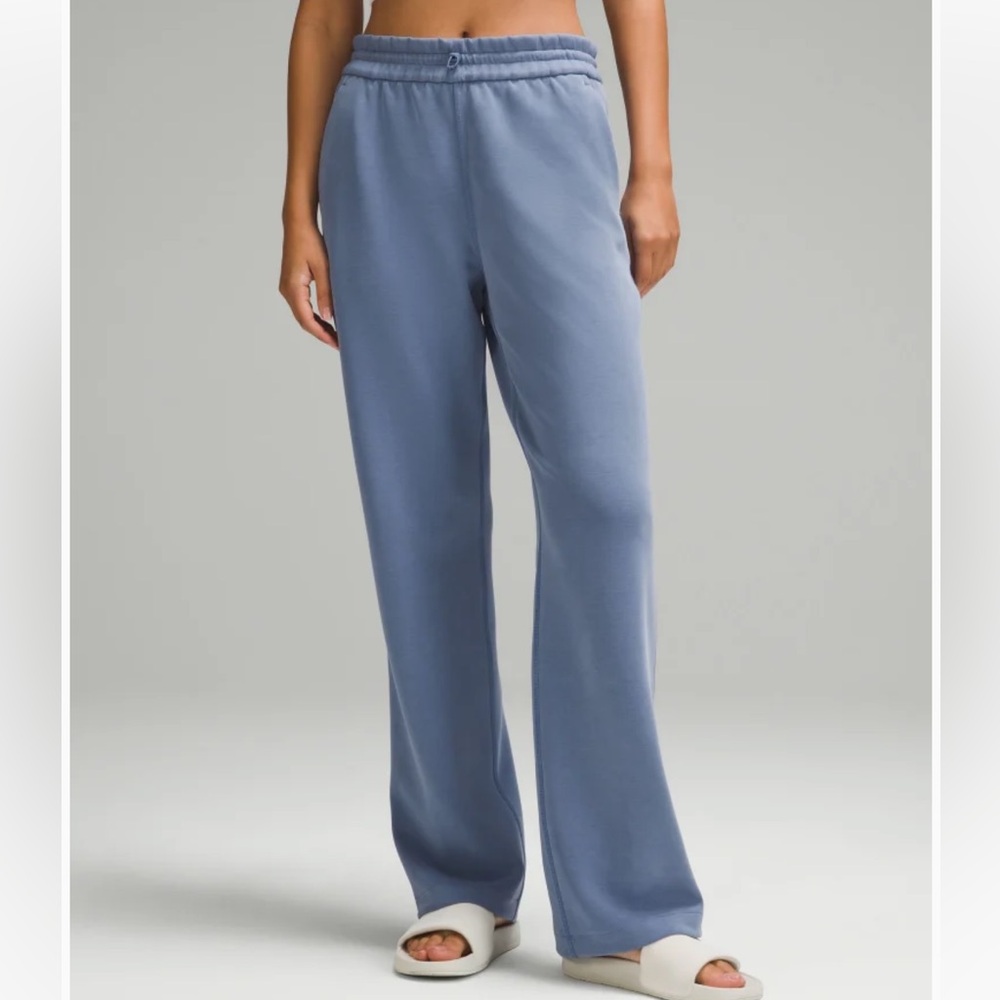 Lululemon Softstreme High-Rise Pant Size 6